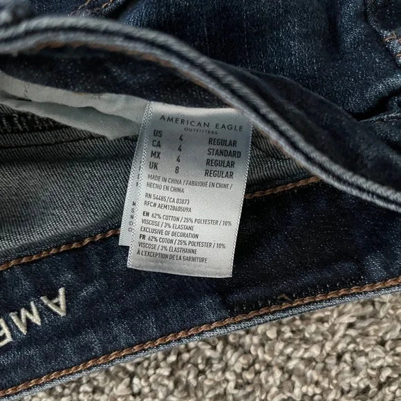American Eagle Outfitters High Rise Denim Jegging - Picture 2 of 3